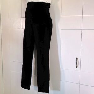 Maternity capri pant